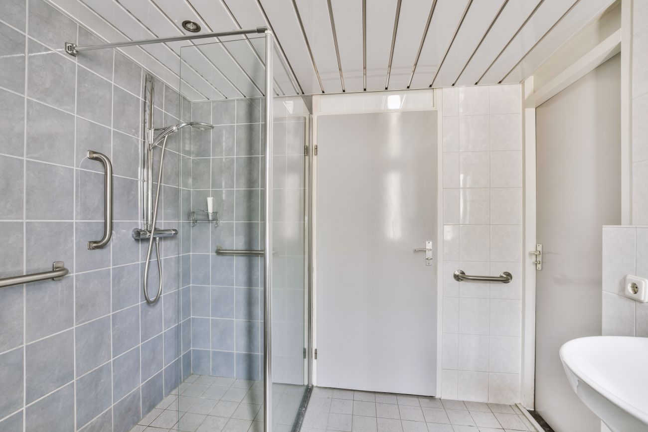 Najlepsze funkcje kabin prysznicowych 80x100 przewodnik po opcjach
